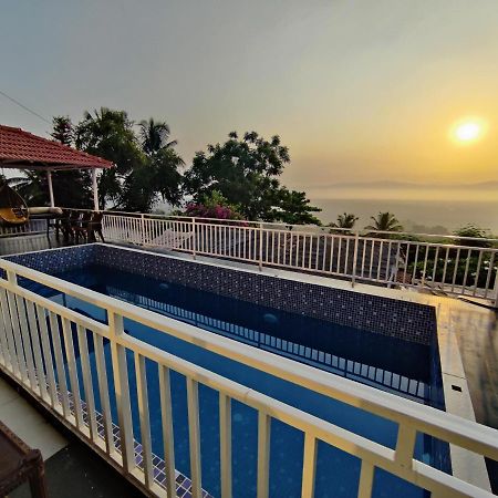 אליבג Whitehouse Homestay By Oxystays Hospitality מראה חיצוני תמונה