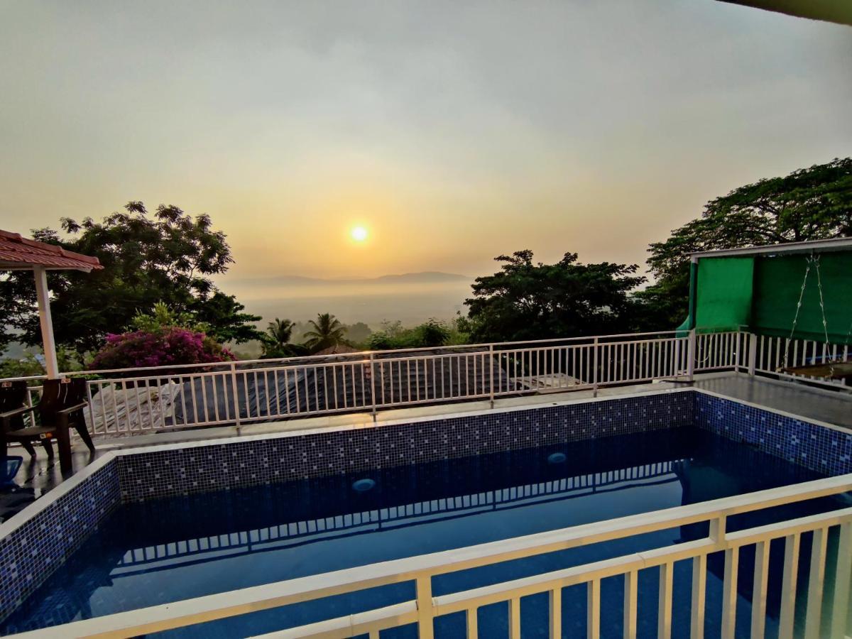 אליבג Whitehouse Homestay By Oxystays Hospitality מראה חיצוני תמונה