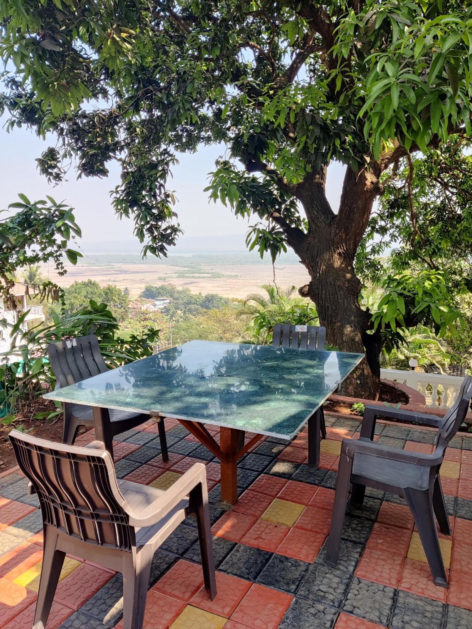 אליבג Whitehouse Homestay By Oxystays Hospitality מראה חיצוני תמונה
