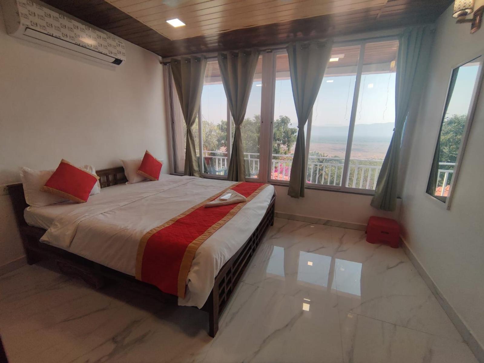 אליבג Whitehouse Homestay By Oxystays Hospitality מראה חיצוני תמונה